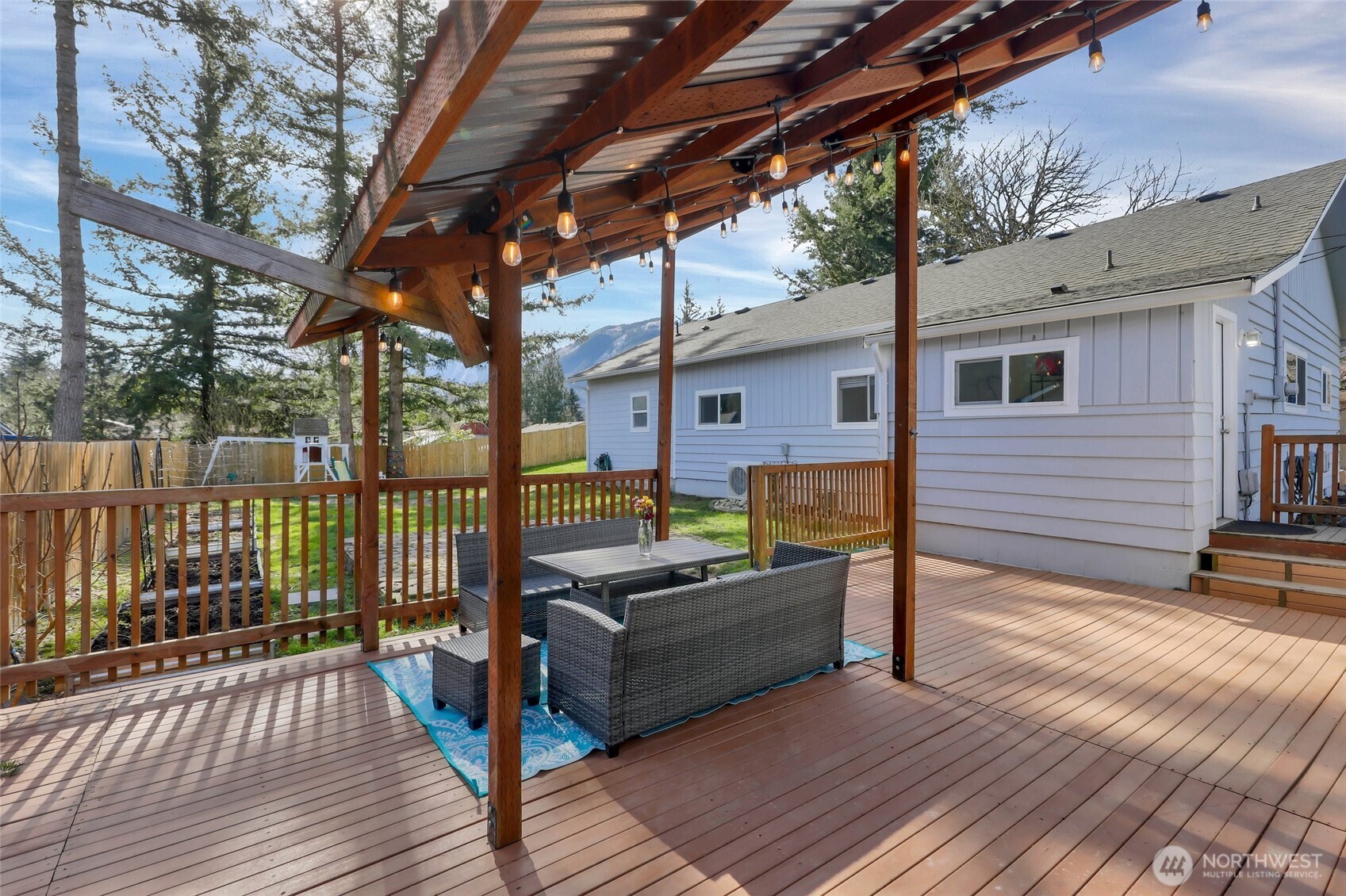 212 7th Street , Gold Bar, WA 98251