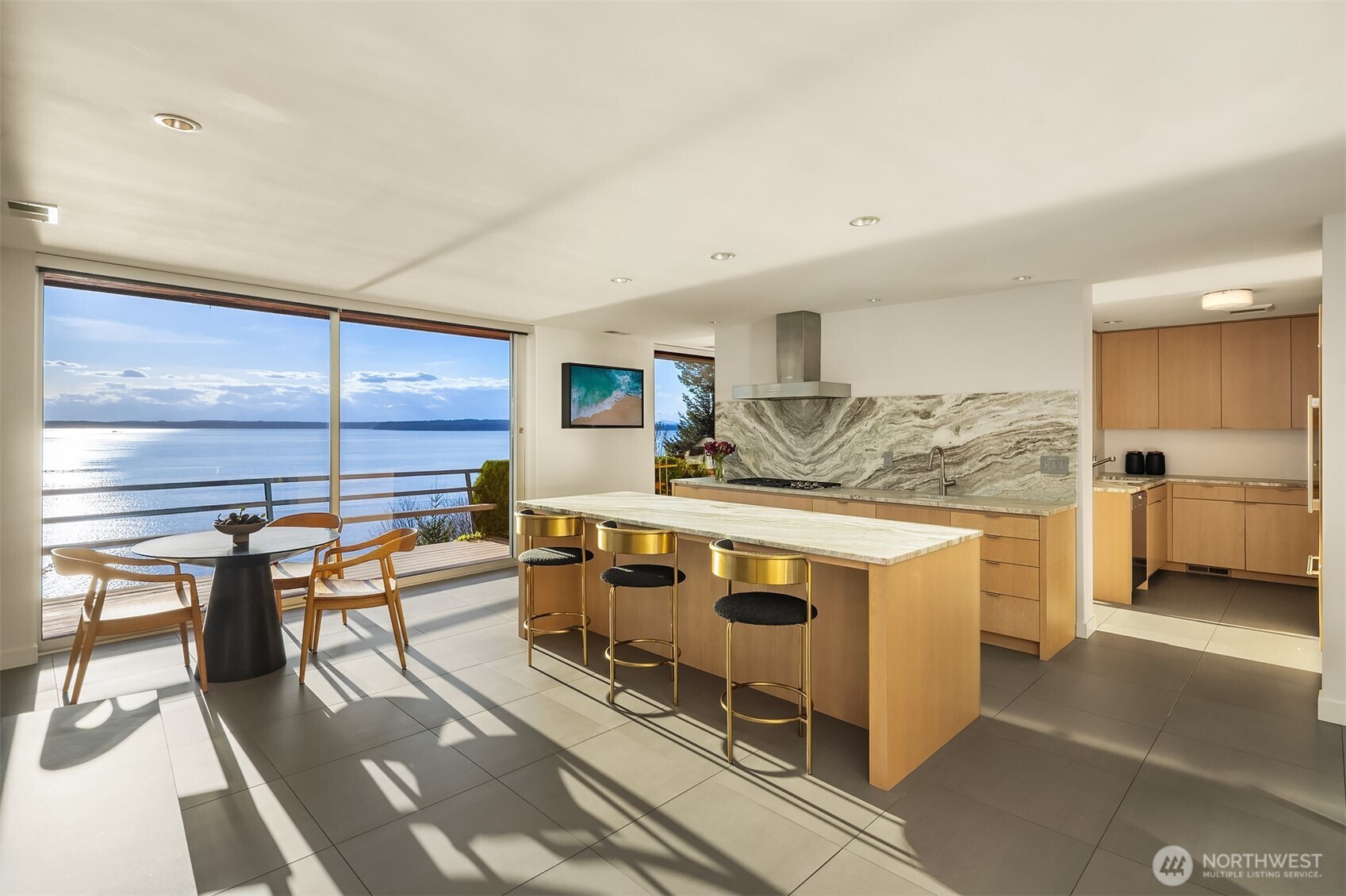 1206 NW Culbertson Drive , Seattle, WA 98177