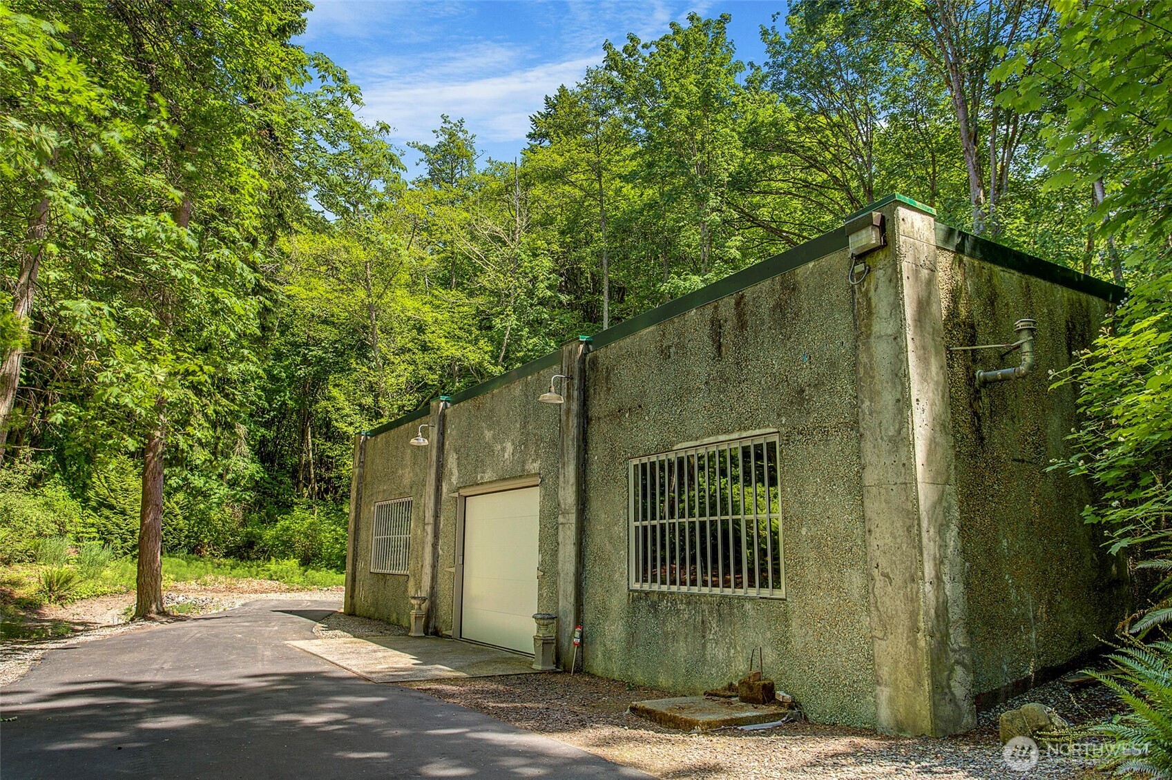 1206 NW Culbertson Drive , Seattle, WA 98177