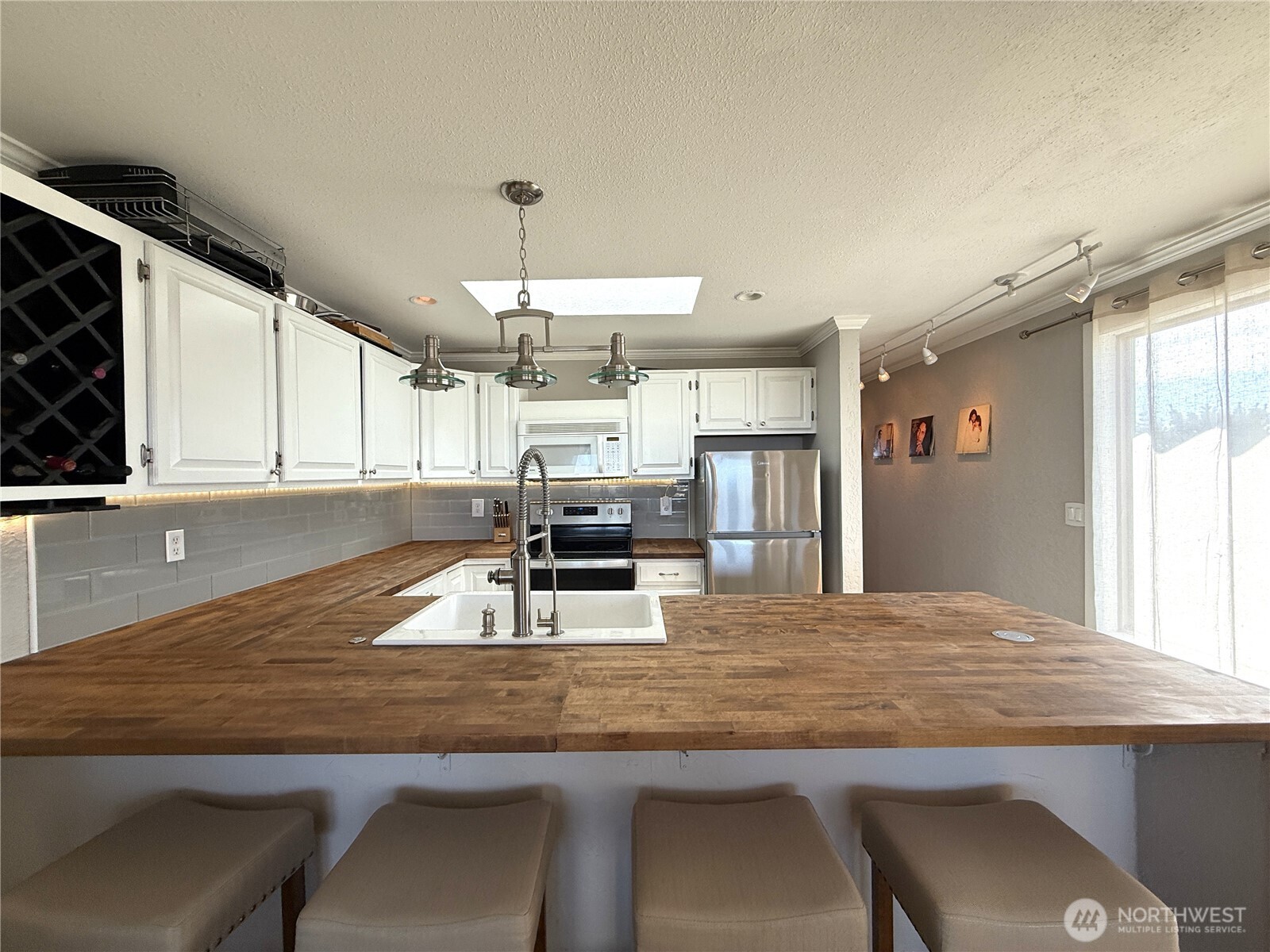 1027 S Sand Dune Avenue SW #1A, Ocean Shores, WA 98569