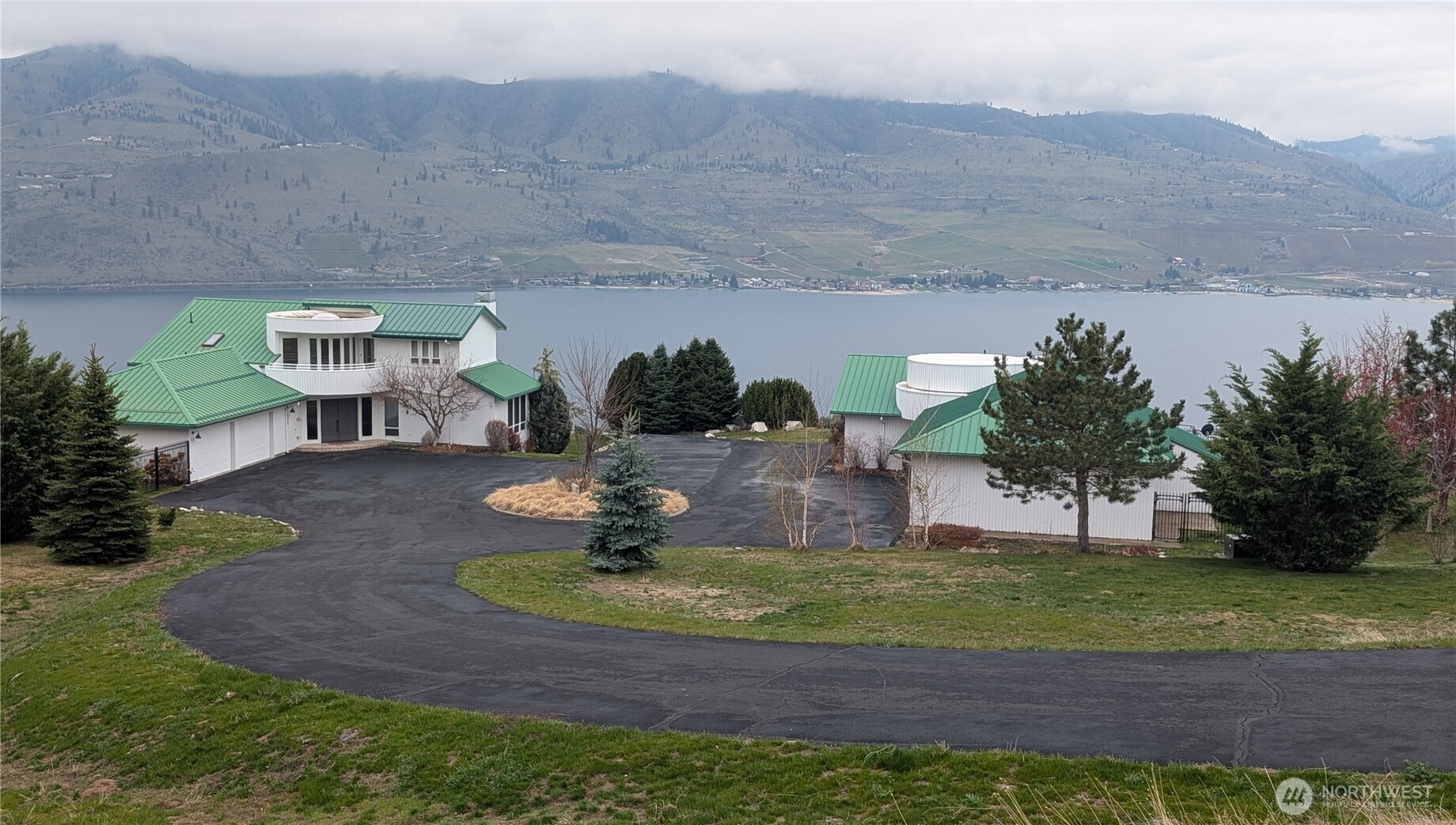 335 Henderson Road , Chelan, WA 98816