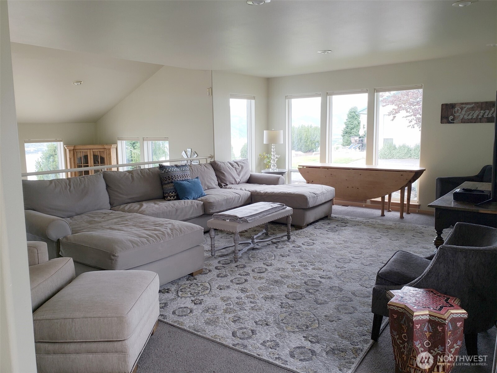 335 Henderson Road , Chelan, WA 98816