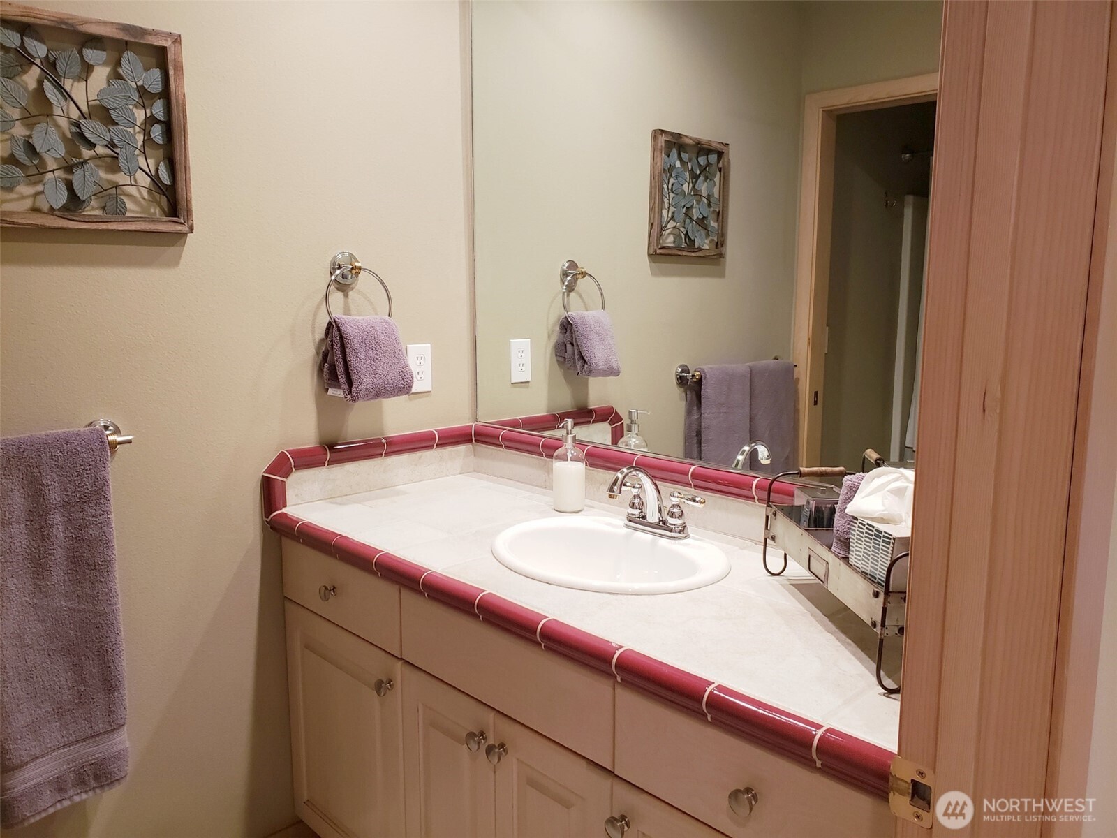 335 Henderson Road , Chelan, WA 98816