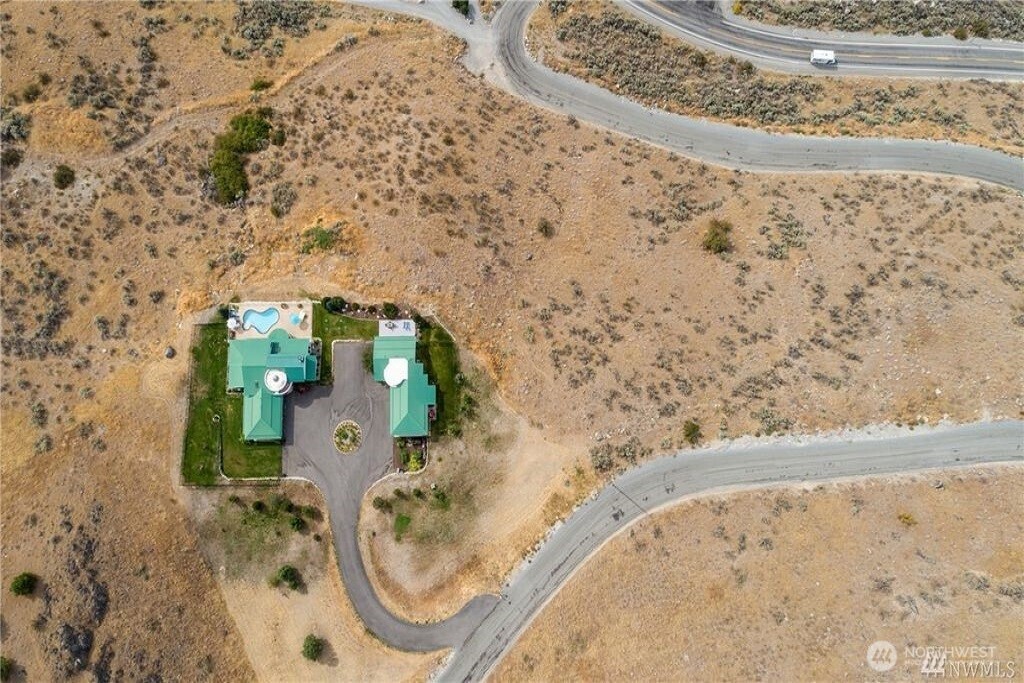 335 Henderson Road , Chelan, WA 98816