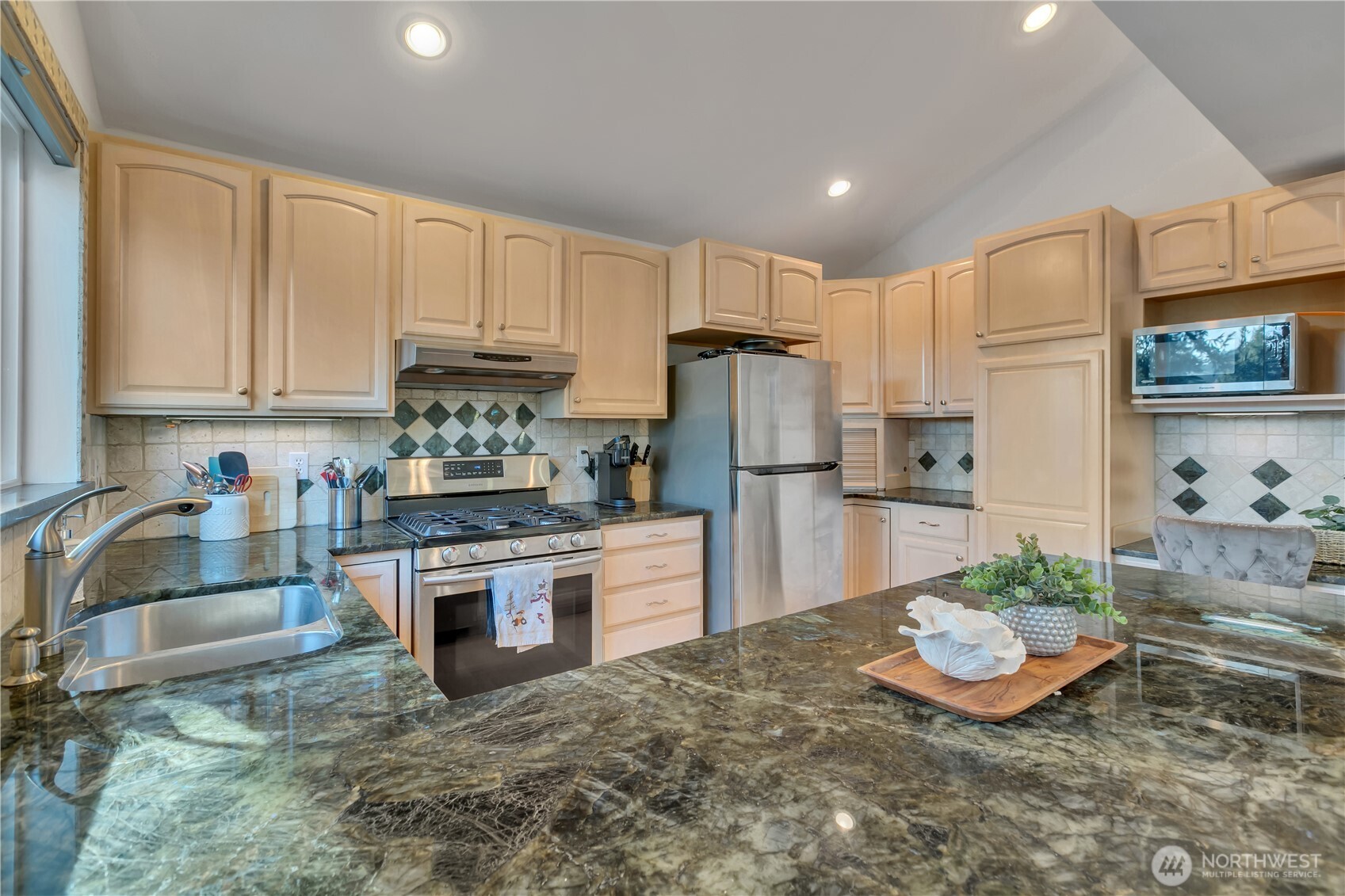 2604 Vincent Way NW, Bremerton, WA 98312