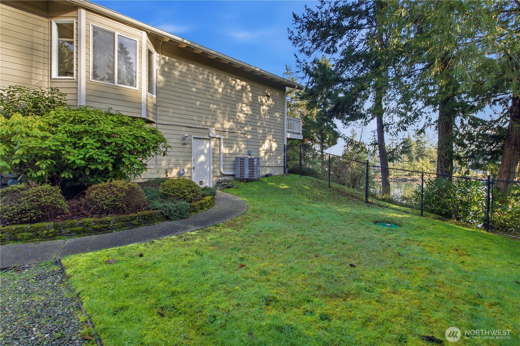 2604 Vincent Way NW, Bremerton, WA 98312