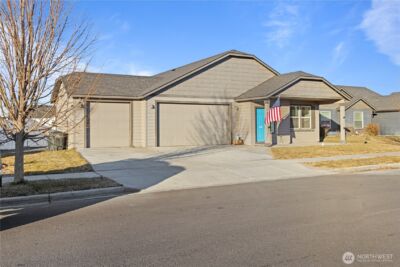 1336 E Egeland Drive , Moses Lake, WA 99156 - Photo 2