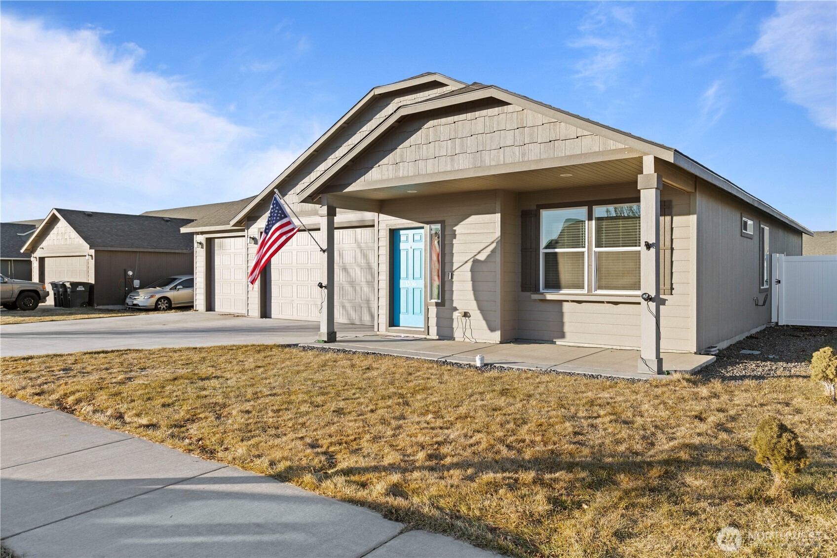 1336 E Egeland Drive , Moses Lake, WA 99156
