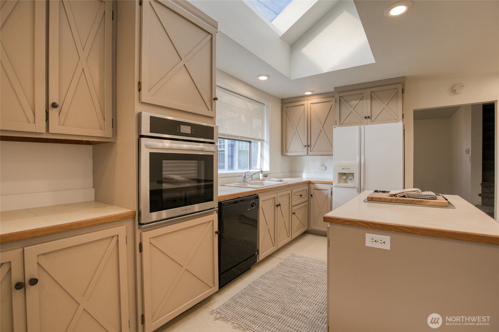 411 W 4th Street , Aberdeen, WA 98520