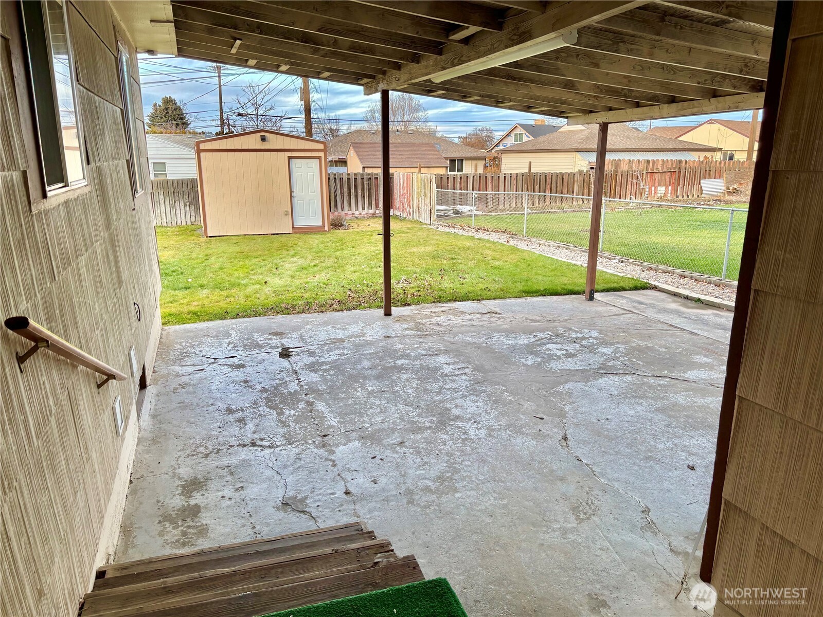 426 E Brown Avenue , Moses Lake, WA 98837