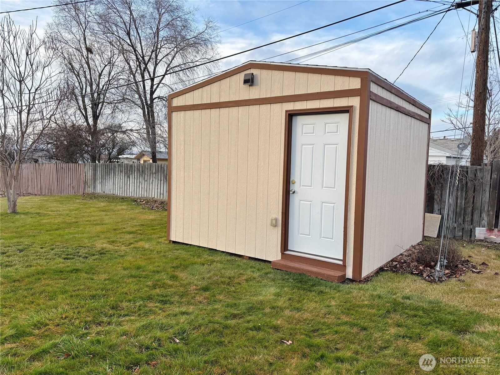 426 E Brown Avenue , Moses Lake, WA 98837