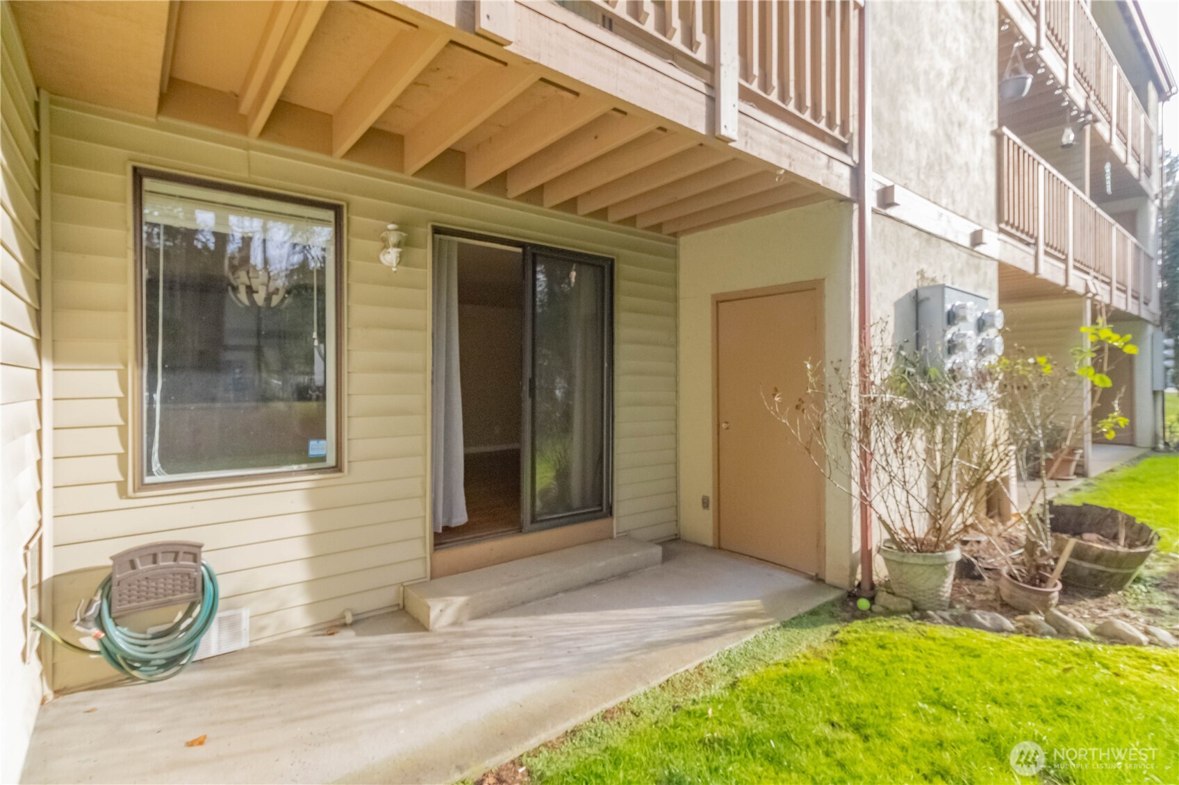 17425 119th Lane SE #D12, Renton, WA 98058