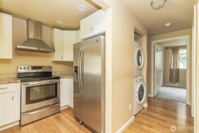 17425 119th Lane SE #D12, Renton, WA 98058 - Photo 2