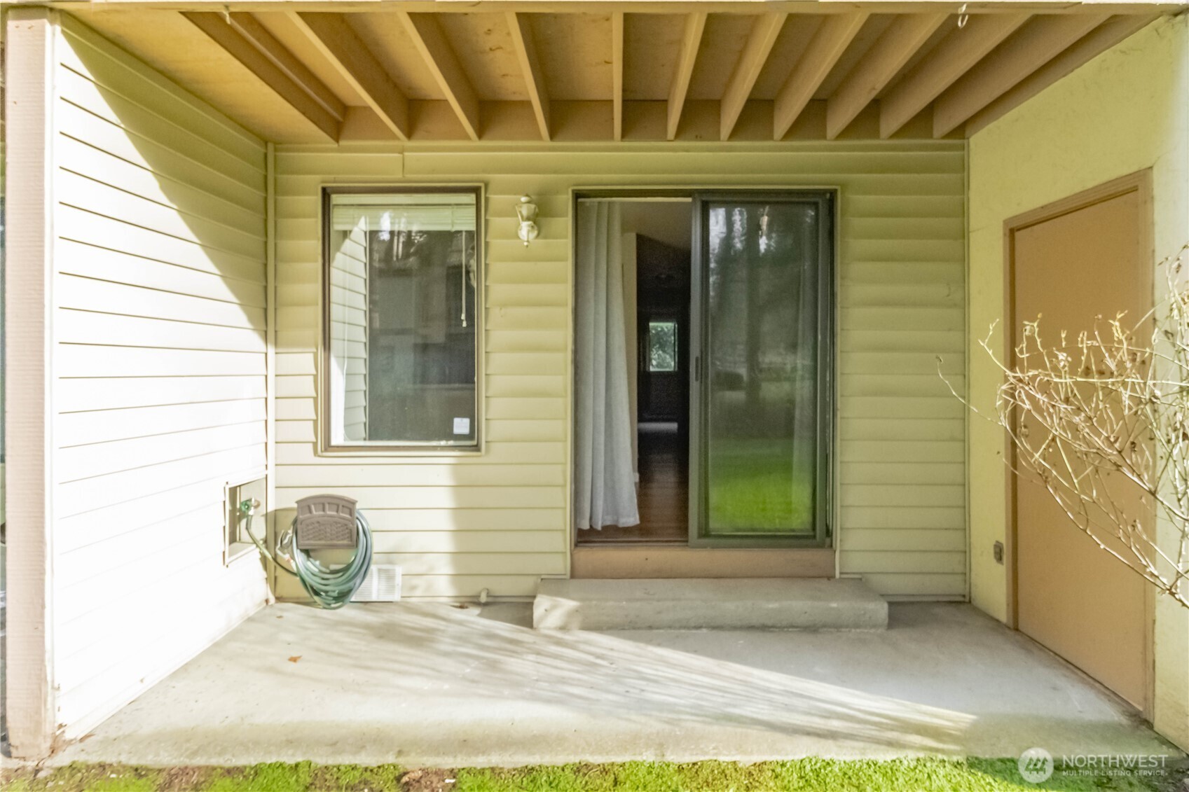 17425 119th Lane SE #D12, Renton, WA 98058