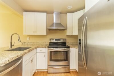 17425 119th Lane SE #D12, Renton, WA 98058 - Photo 3