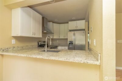 17425 119th Lane SE #D12, Renton, WA 98058 - Photo 6