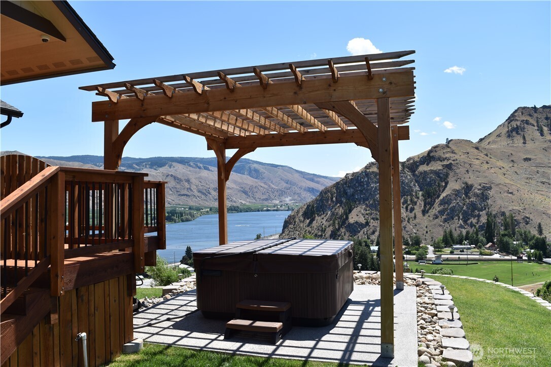 1024 Columbia Point , Entiat, WA 98822