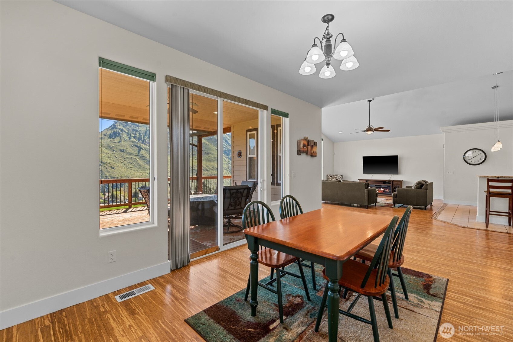 1024 Columbia Point , Entiat, WA 98822