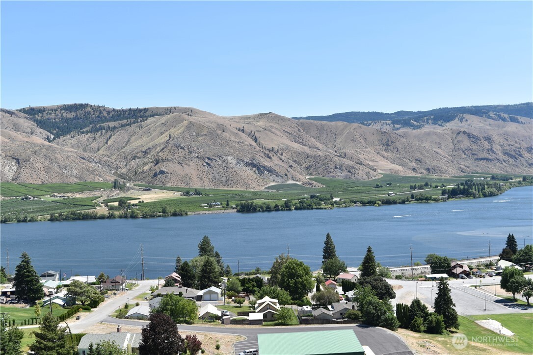 1024 Columbia Point , Entiat, WA 98822