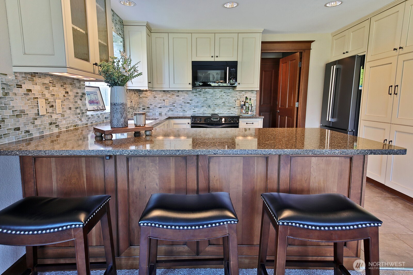 2471 Soundview Drive , Langley, WA 98260