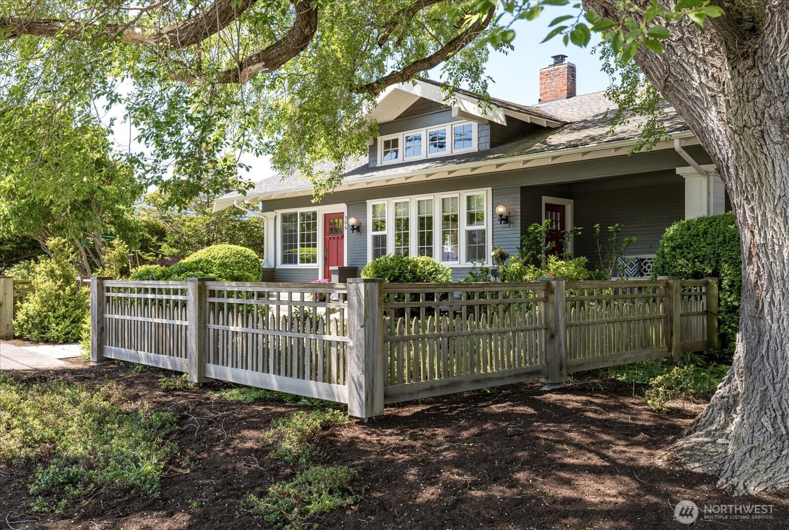 506 N Main Street , Coupeville, WA 98239