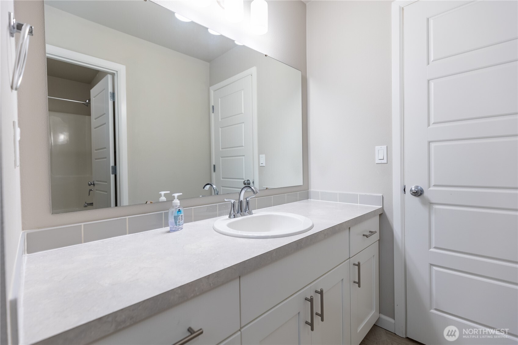 9977 Jackson Street SE, Yelm, WA 98597