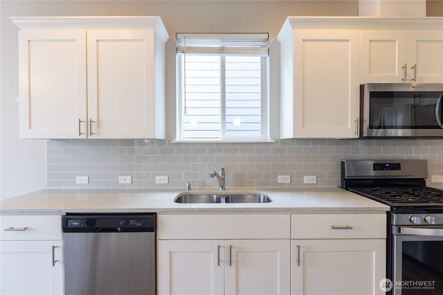 9977 Jackson Street SE, Yelm, WA 98597