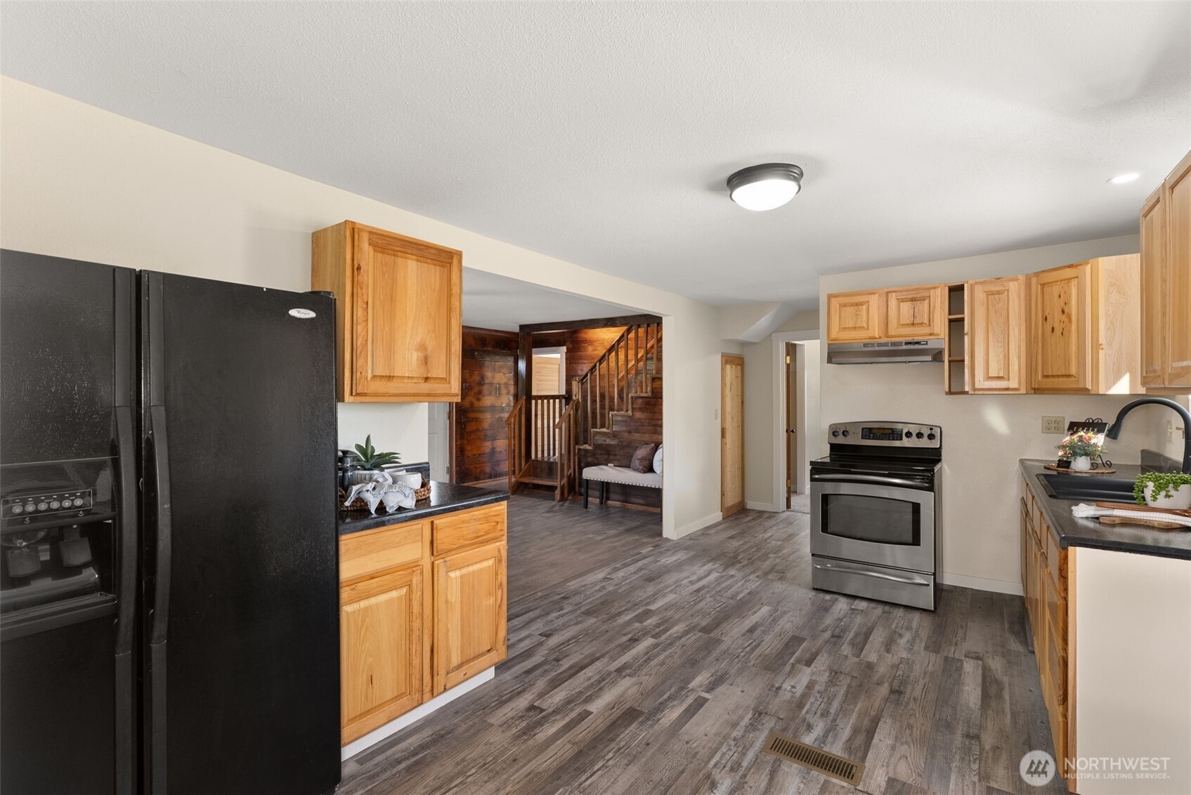 300 Lincoln Creek Road , Centralia, WA 98531