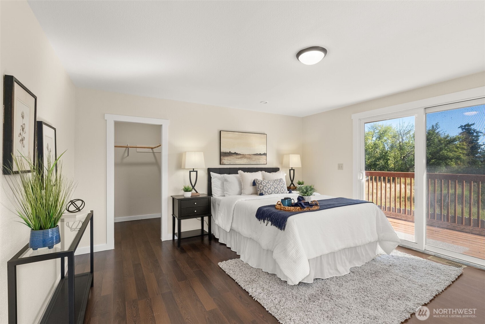 300 Lincoln Creek Road , Centralia, WA 98531