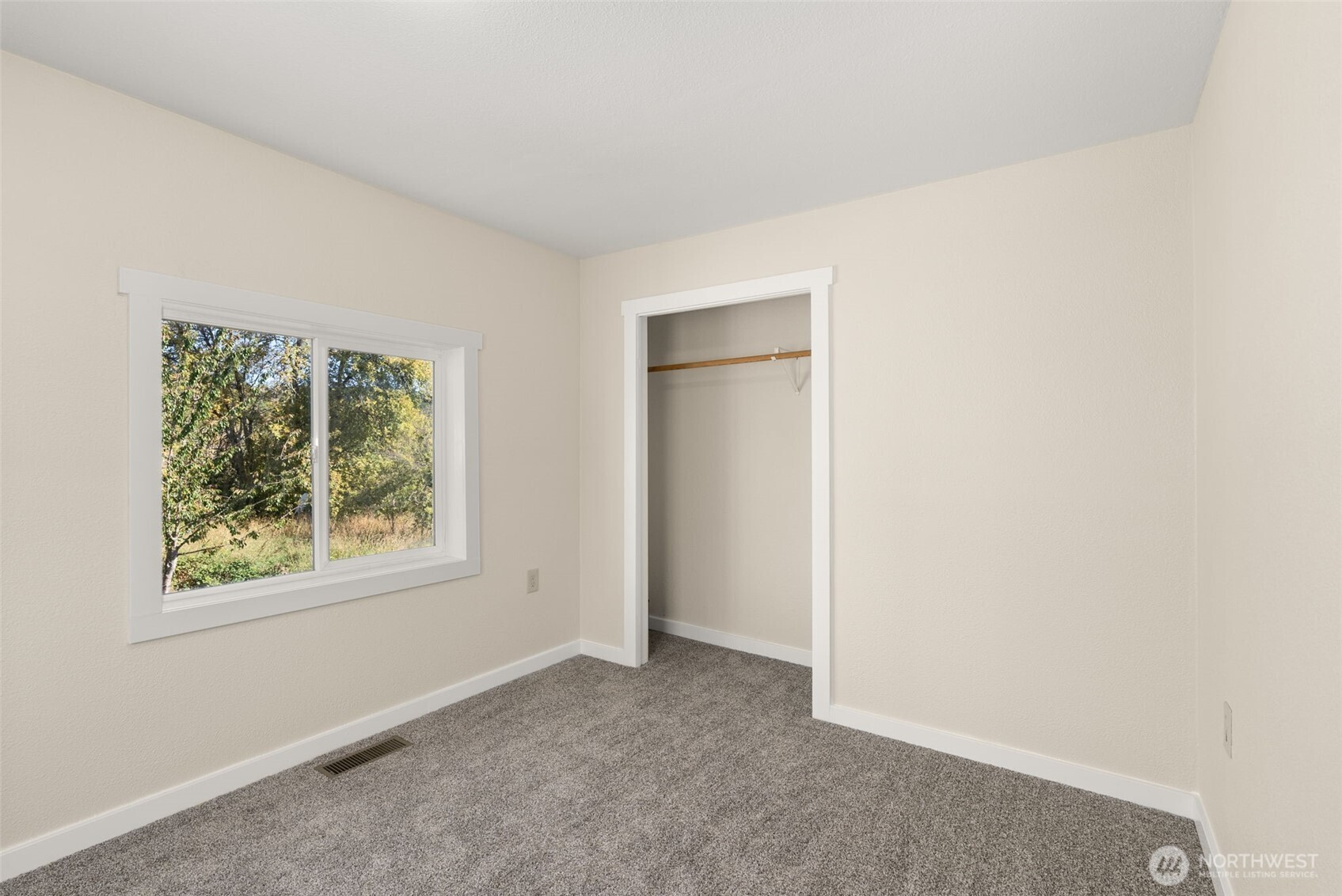 300 Lincoln Creek Road , Centralia, WA 98531