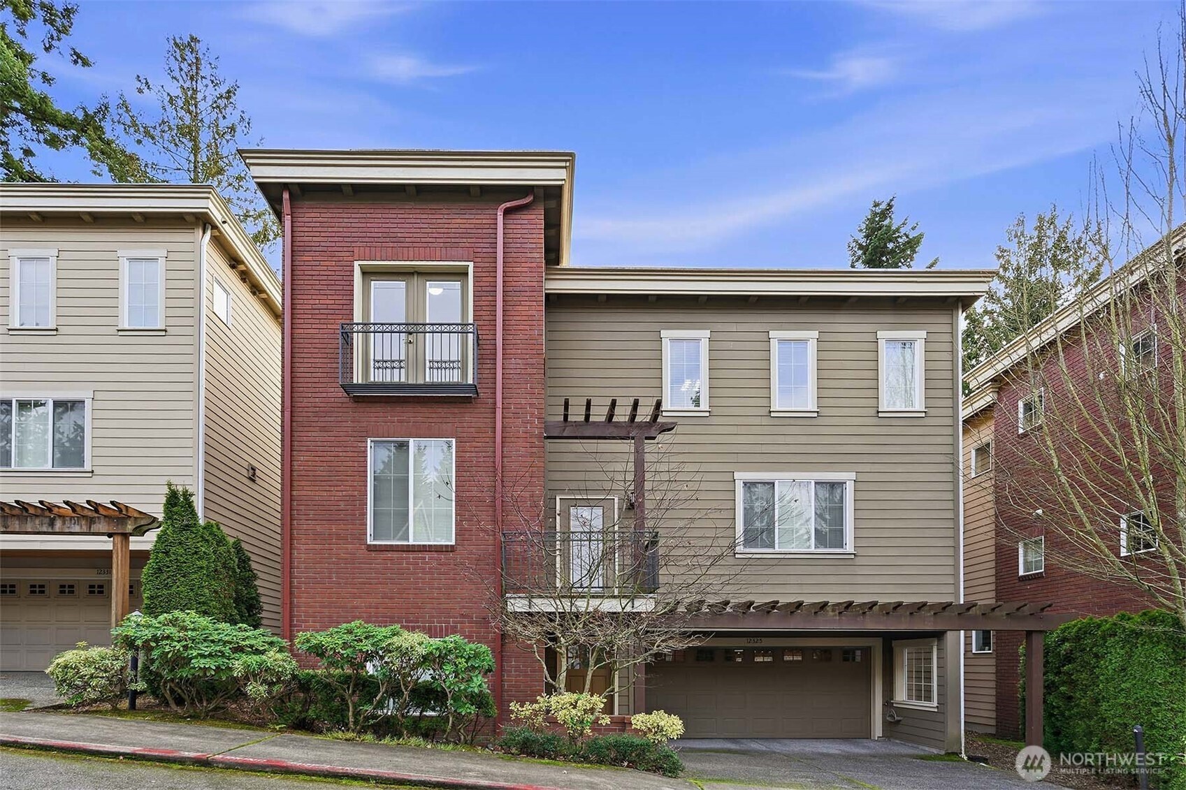 12325 NE 86th Way , Kirkland, WA 98033