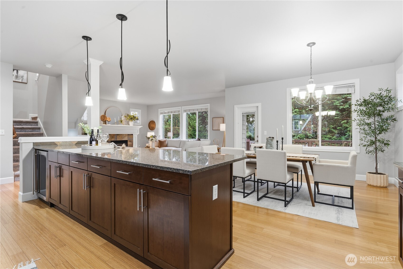 12325 NE 86th Way , Kirkland, WA 98033