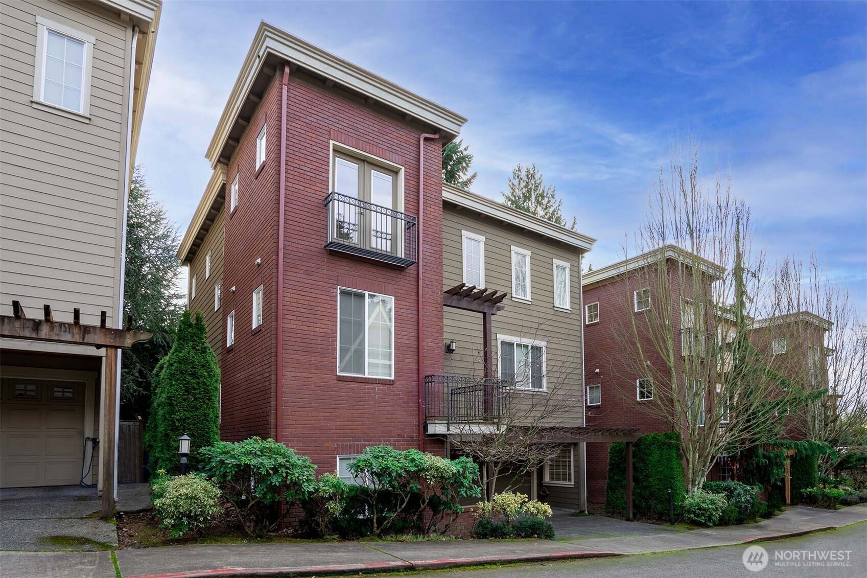 12325 NE 86th Way , Kirkland, WA 98033