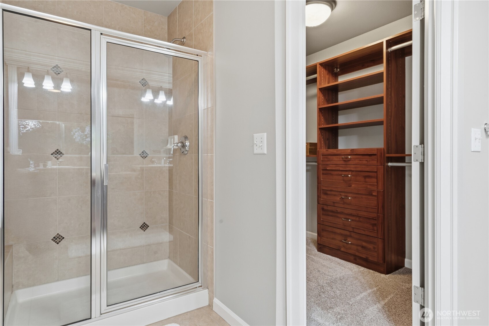 12325 NE 86th Way , Kirkland, WA 98033