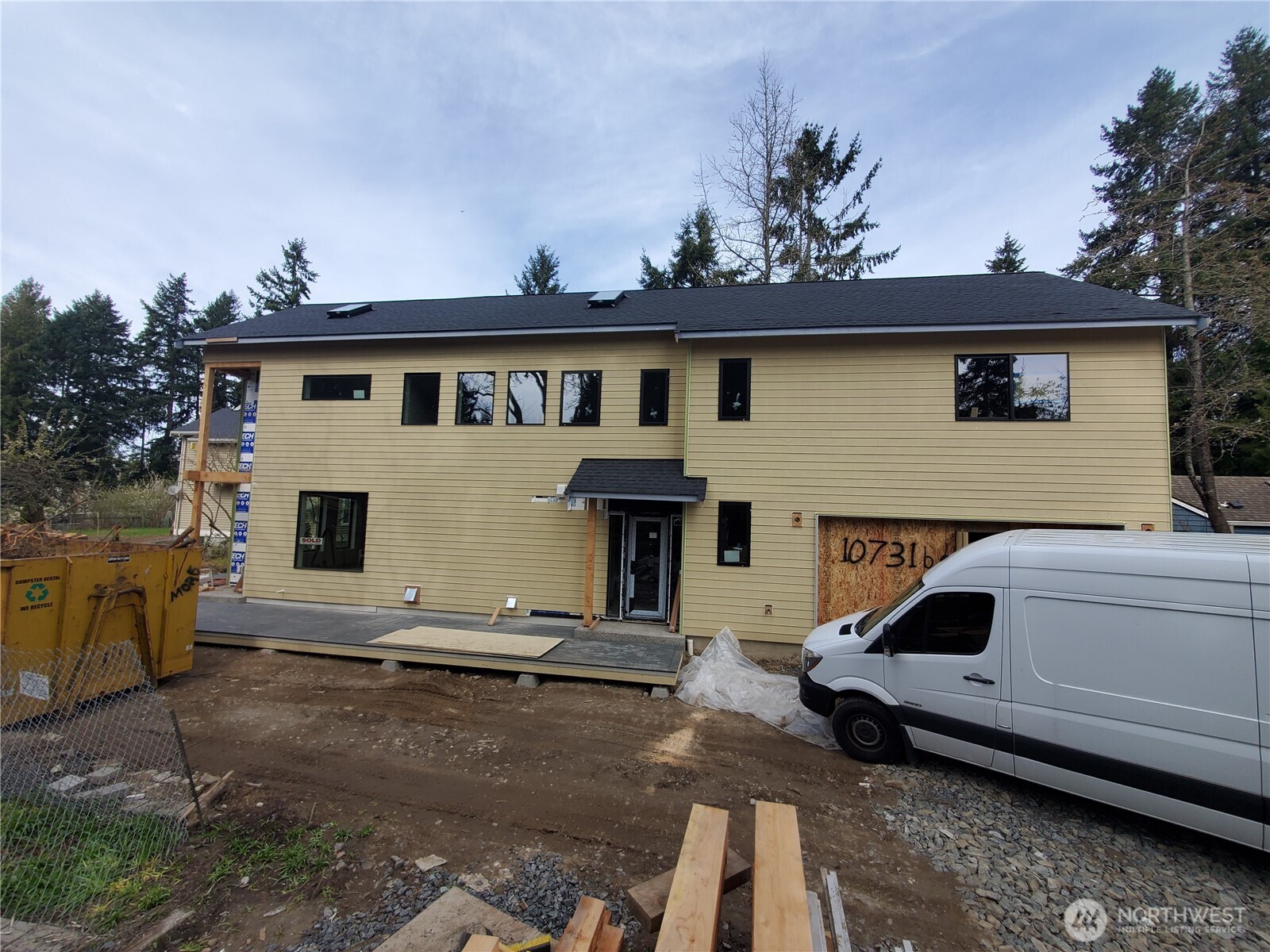 10731 B 17th Avenue NE, Seattle, WA 98125