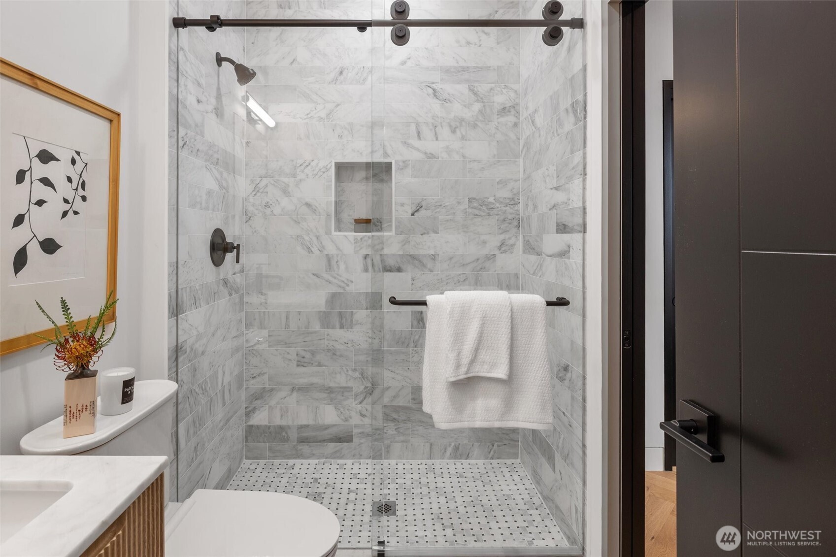 10731 B 17th Avenue NE, Seattle, WA 98125