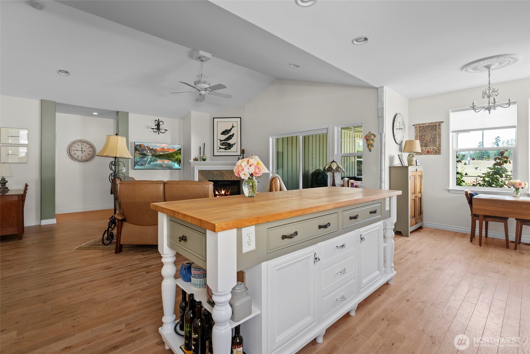 1453 SW Xavier , Oak Harbor, WA 98277