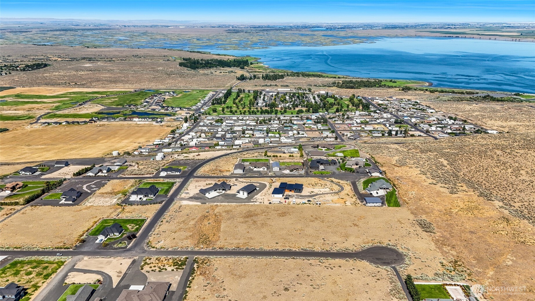 6888 & 6920 8.9 Road SE, Othello, WA 99344