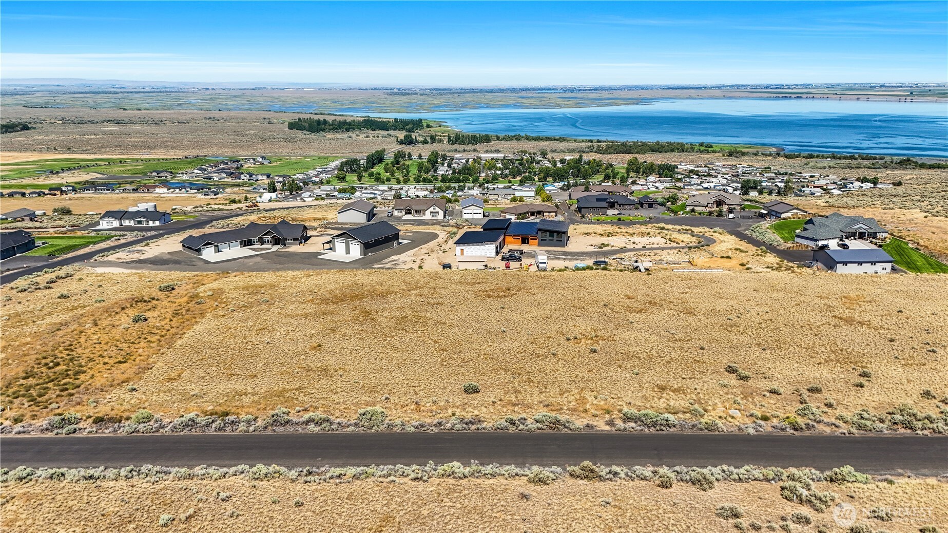 6888 & 6920 8.9 Road SE, Othello, WA 99344