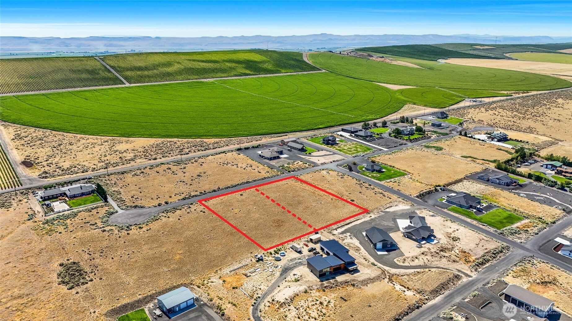6888 & 6920 8.9 Road SE, Othello, WA 99344