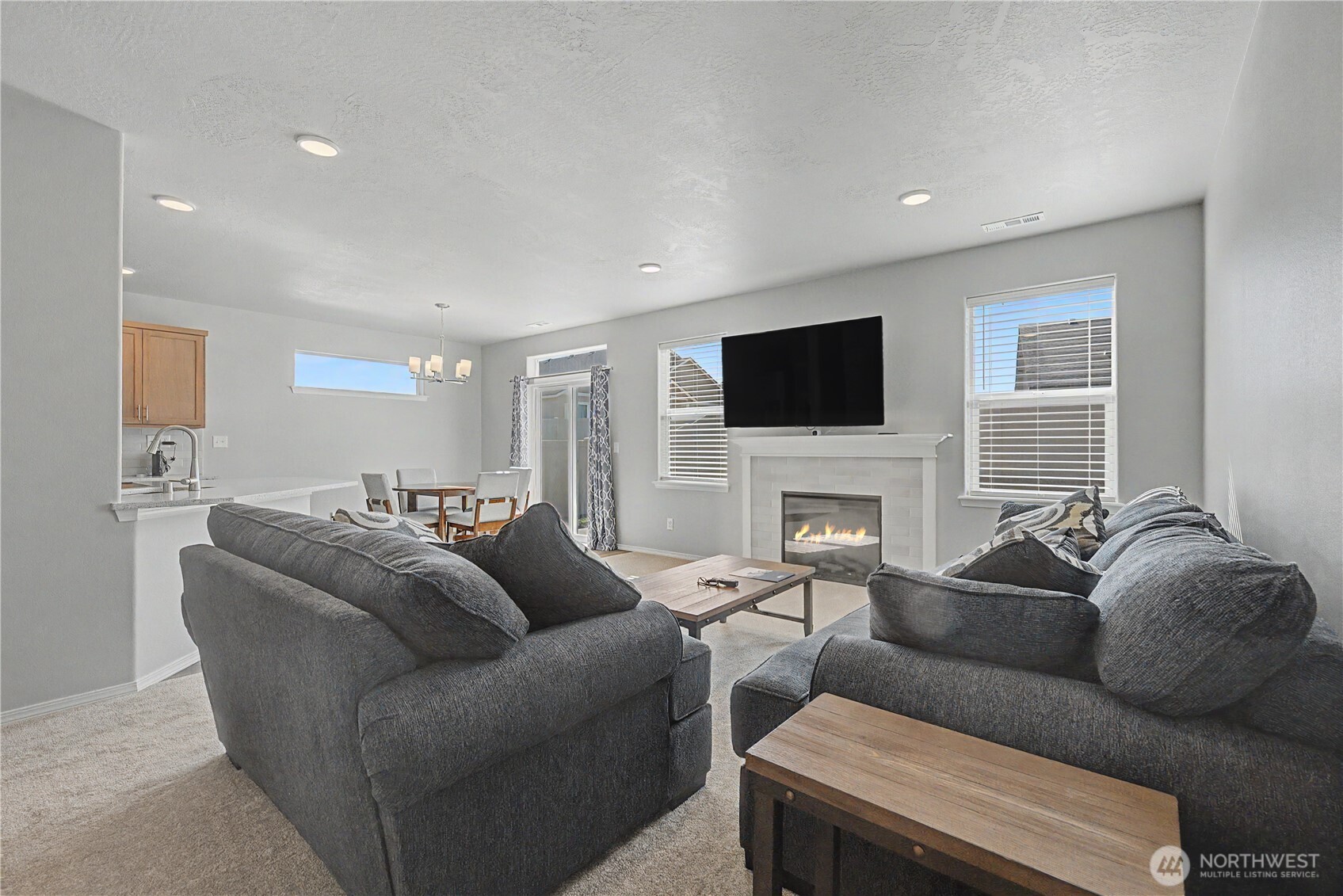 212 Royal Palm Drive , Moses Lake, WA 98837