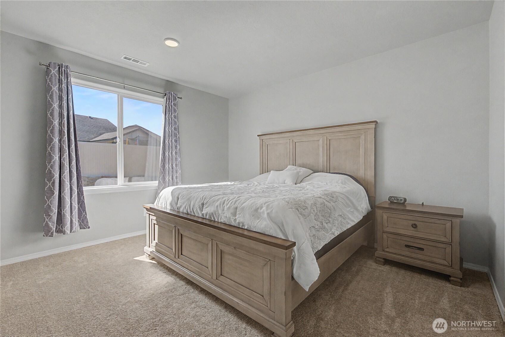 212 Royal Palm Drive , Moses Lake, WA 98837