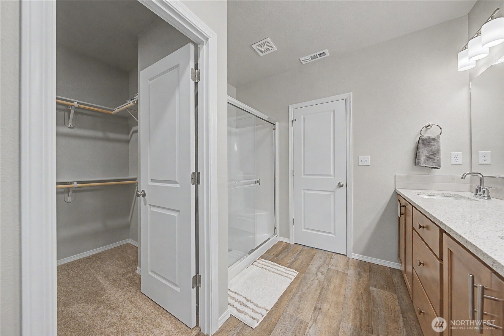 212 Royal Palm Drive , Moses Lake, WA 98837