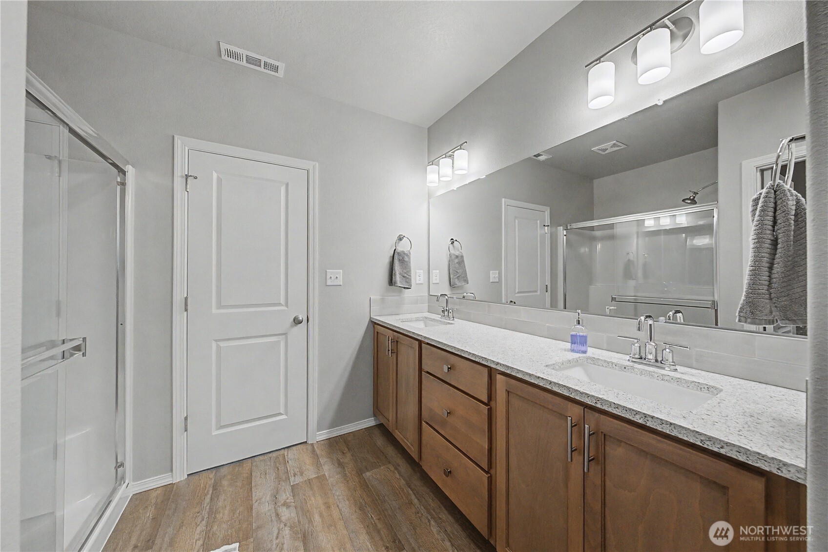 212 Royal Palm Drive , Moses Lake, WA 98837