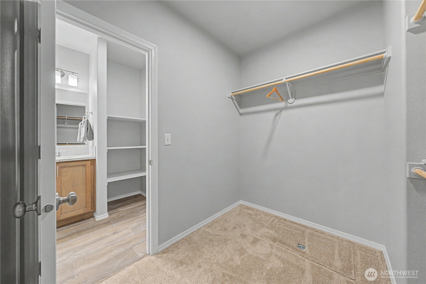 212 Royal Palm Drive , Moses Lake, WA 98837