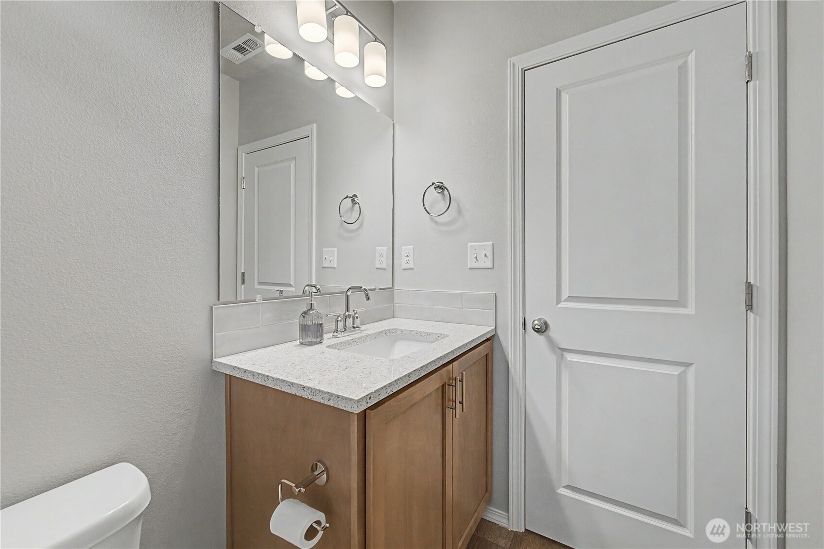 212 Royal Palm Drive , Moses Lake, WA 98837