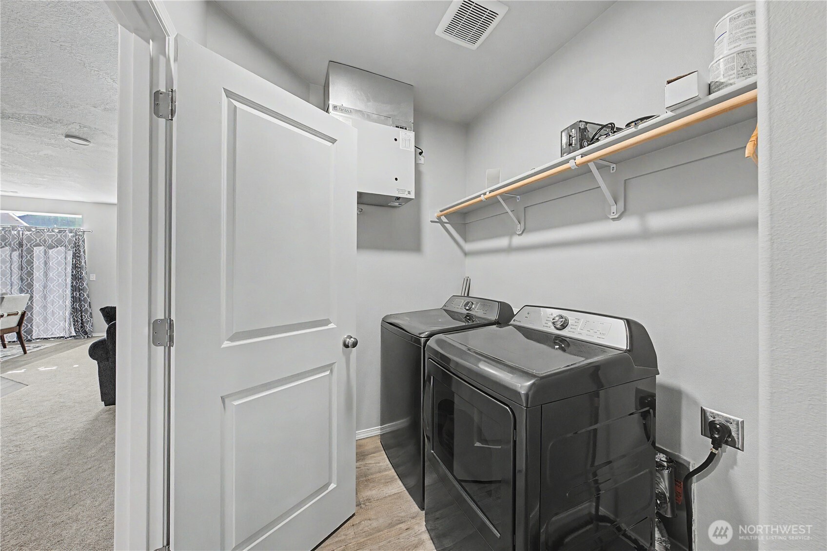 212 Royal Palm Drive , Moses Lake, WA 98837