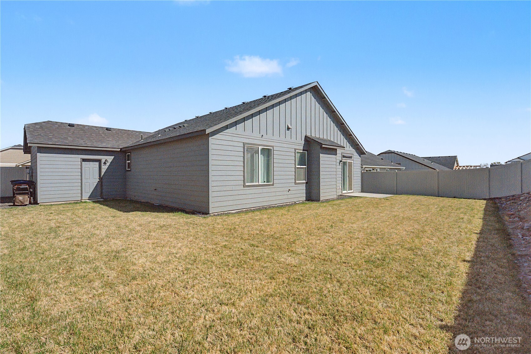 212 Royal Palm Drive , Moses Lake, WA 98837