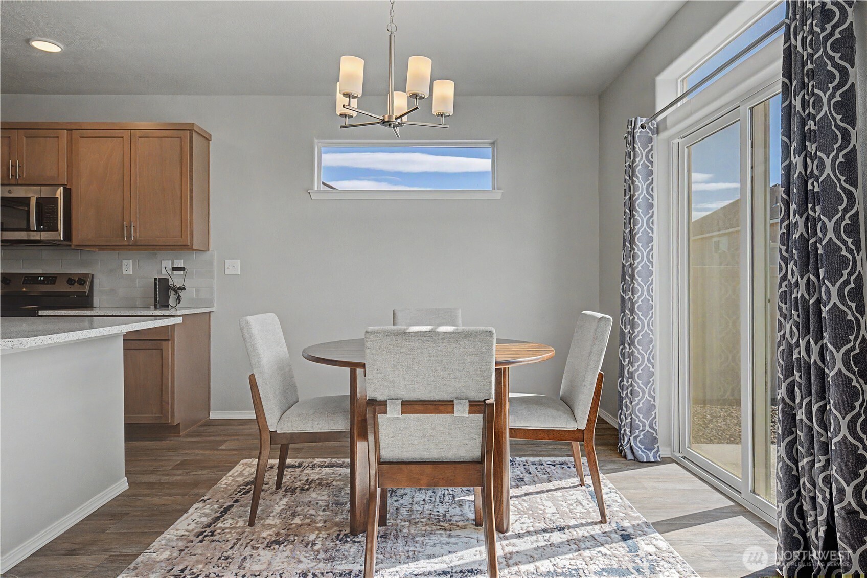 212 Royal Palm Drive , Moses Lake, WA 98837