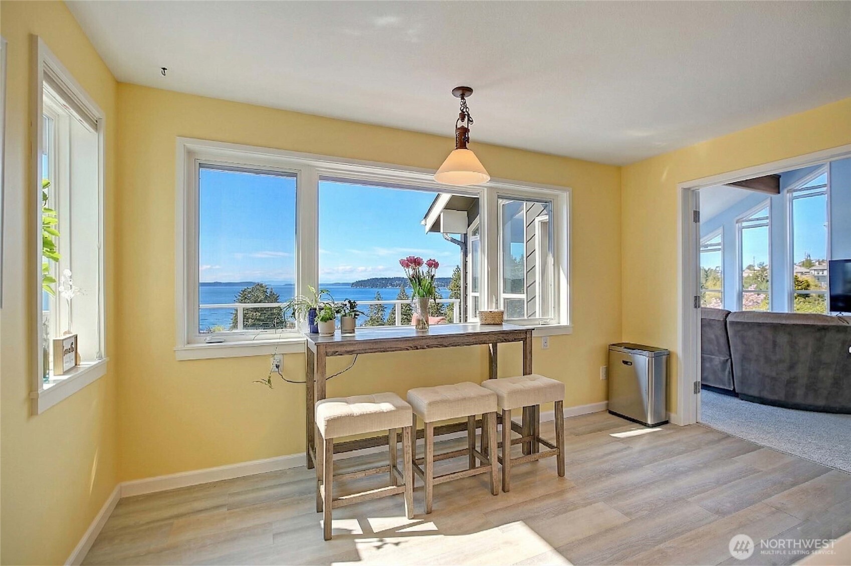 40 Vista Del Mar Street , Camano Island, WA 98282